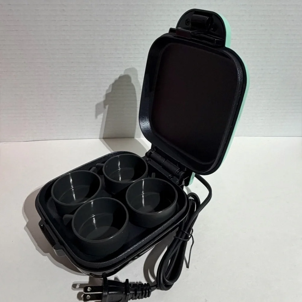 DASH Egg Bite Maker Teal NEW Open Box  4 Silicone Molds Manual Recipes 420 watts